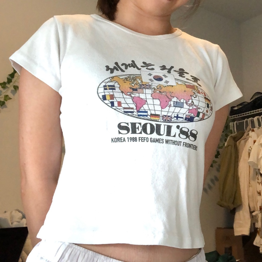 Brandy Melville Seoul t-shirt